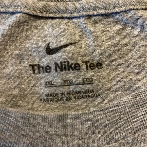 KC Chiefs Nike Gray Super Bowl LVIII Champions Locker Room Trophy T-Shirt - Picture 3 of 5